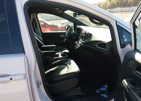 2025 Chrysler Pacifica Select from USA, damaged, VIN 2C4RC1BG1SR579345